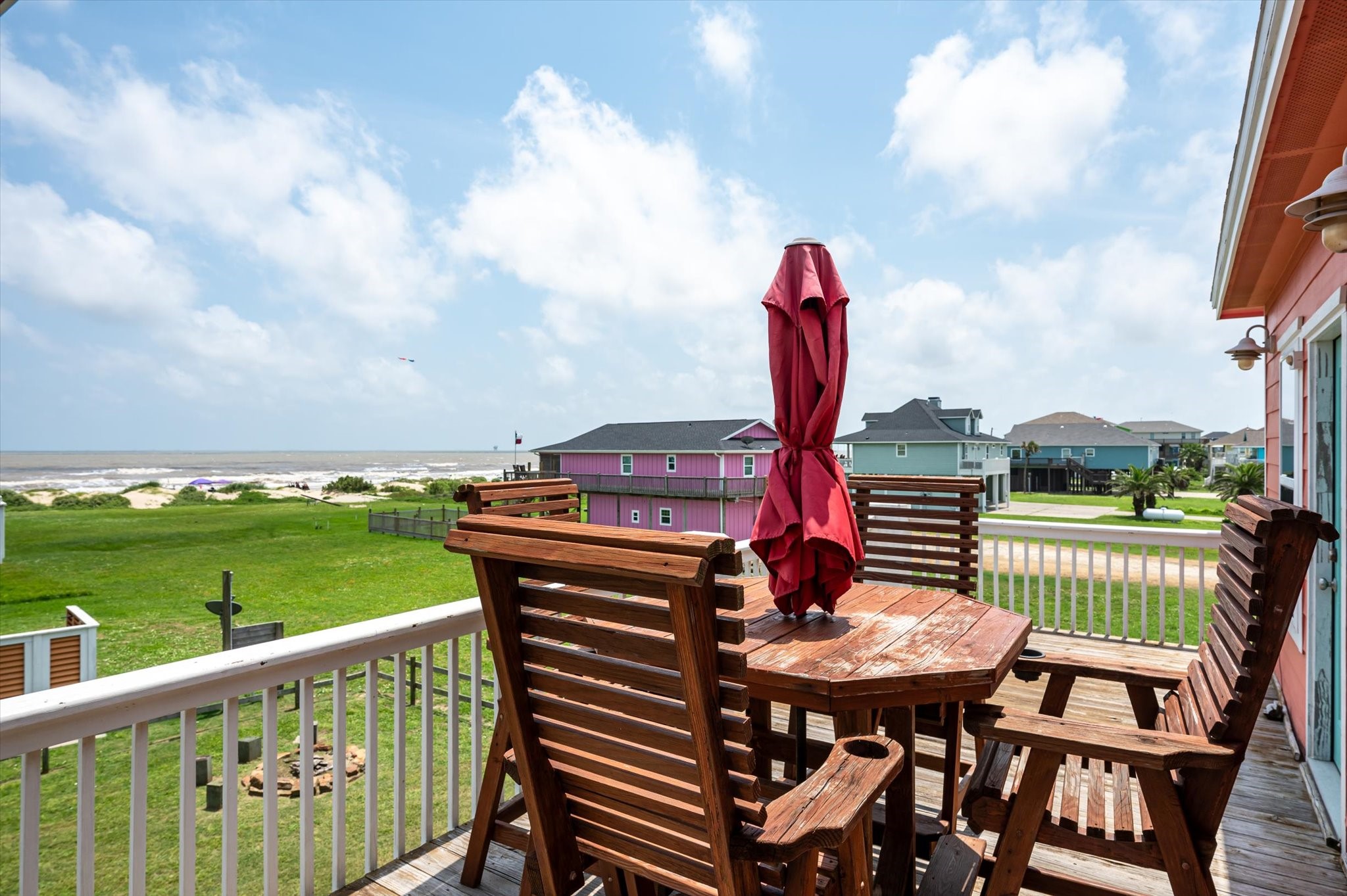 809 Westview , Crystal Beach, TX, 77650 | 10593298 | Realty Texas LLC