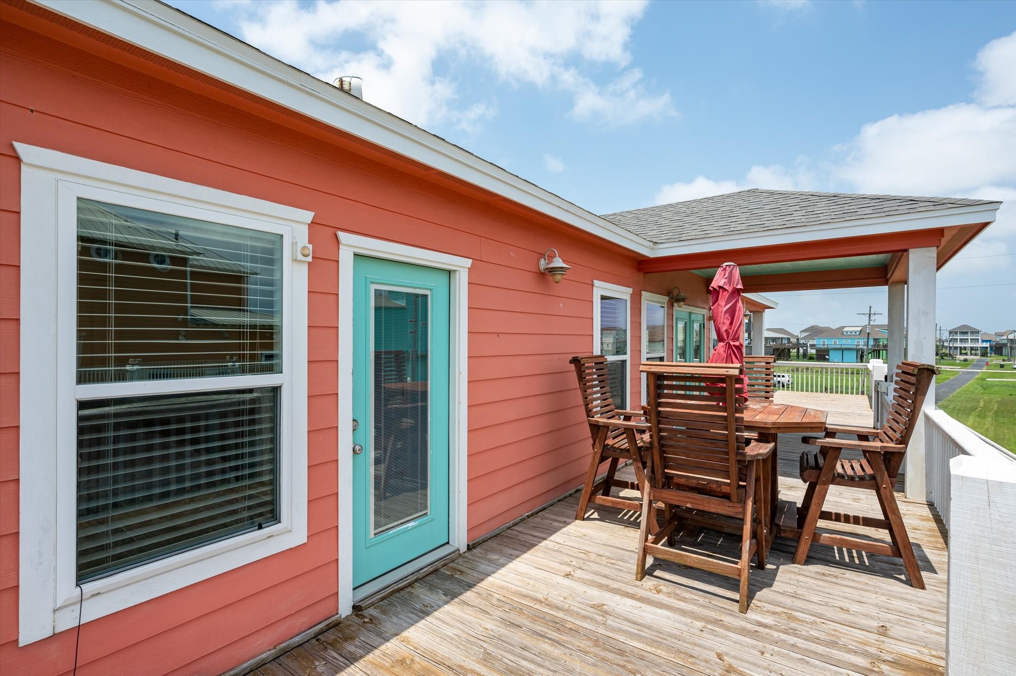 809 Westview , Crystal Beach, TX, 77650 | 10593298 | Realty Texas LLC
