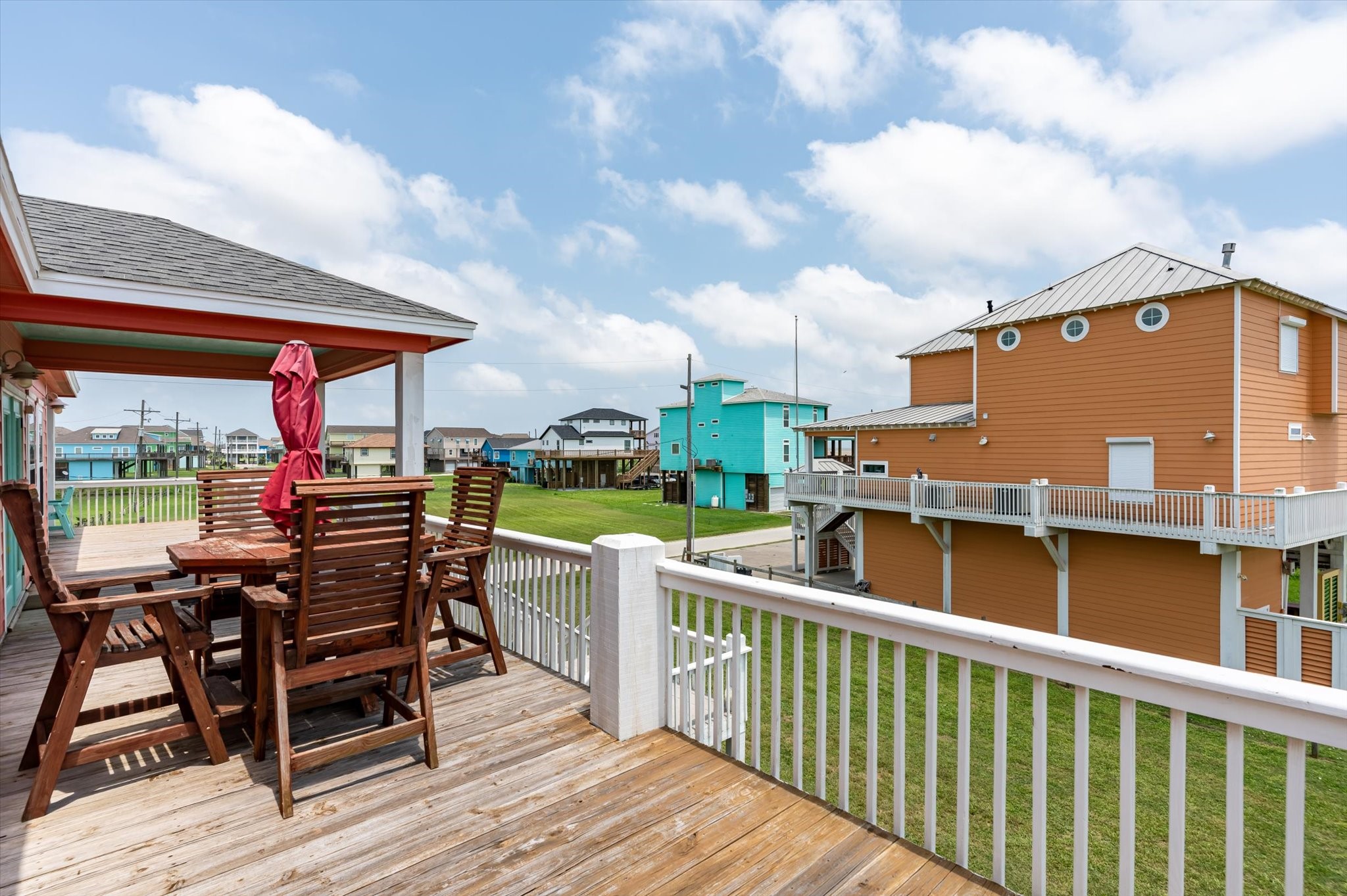 809 Westview , Crystal Beach, TX, 77650 | 10593298 | Realty Texas LLC