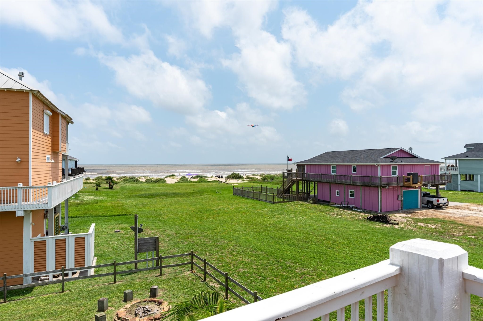 809 Westview , Crystal Beach, TX, 77650 | 10593298 | Realty Texas LLC
