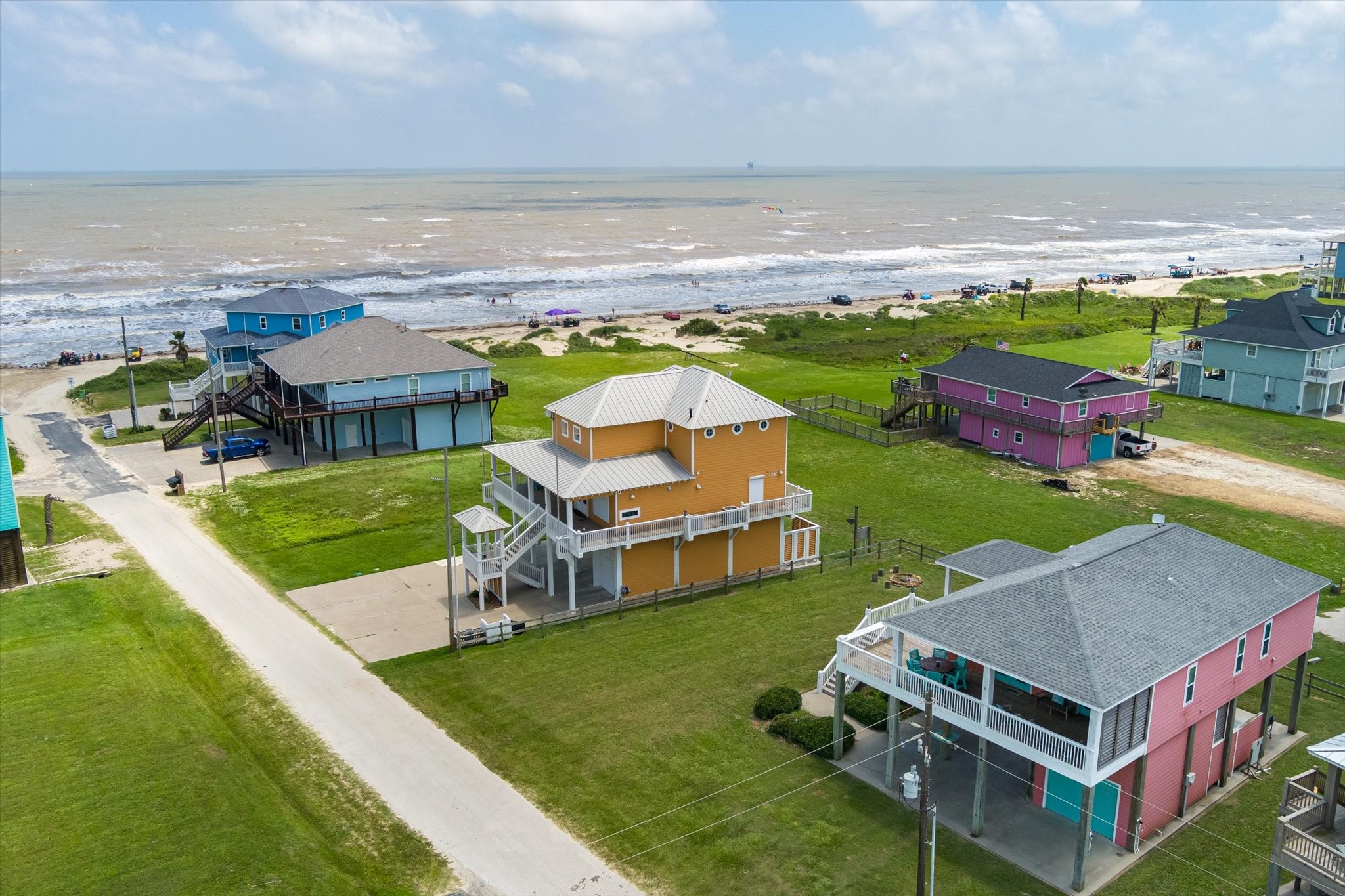 809 Westview , Crystal Beach, TX, 77650 | 10593298 | Realty Texas LLC