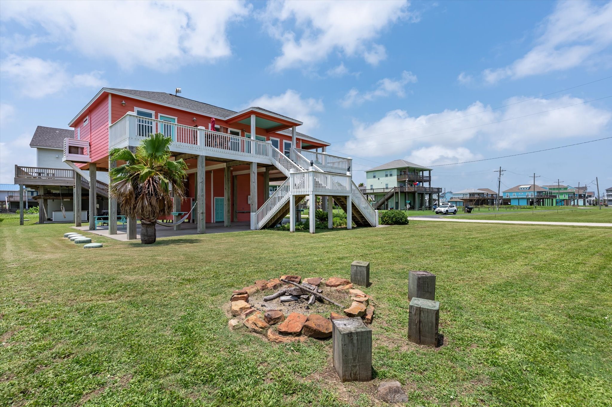 809 Westview , Crystal Beach, TX, 77650 | 10593298 | Realty Texas LLC