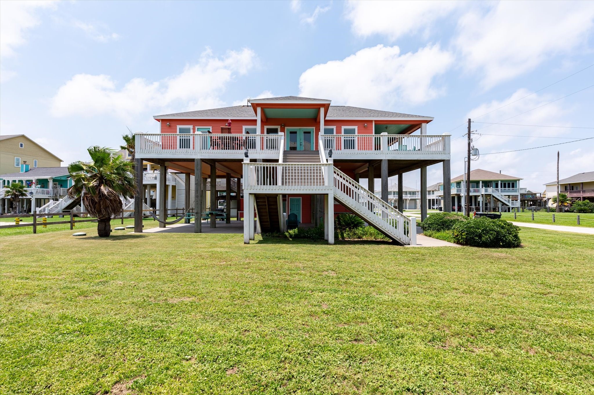 809 Westview , Crystal Beach, TX, 77650 | 10593298 | Realty Texas LLC