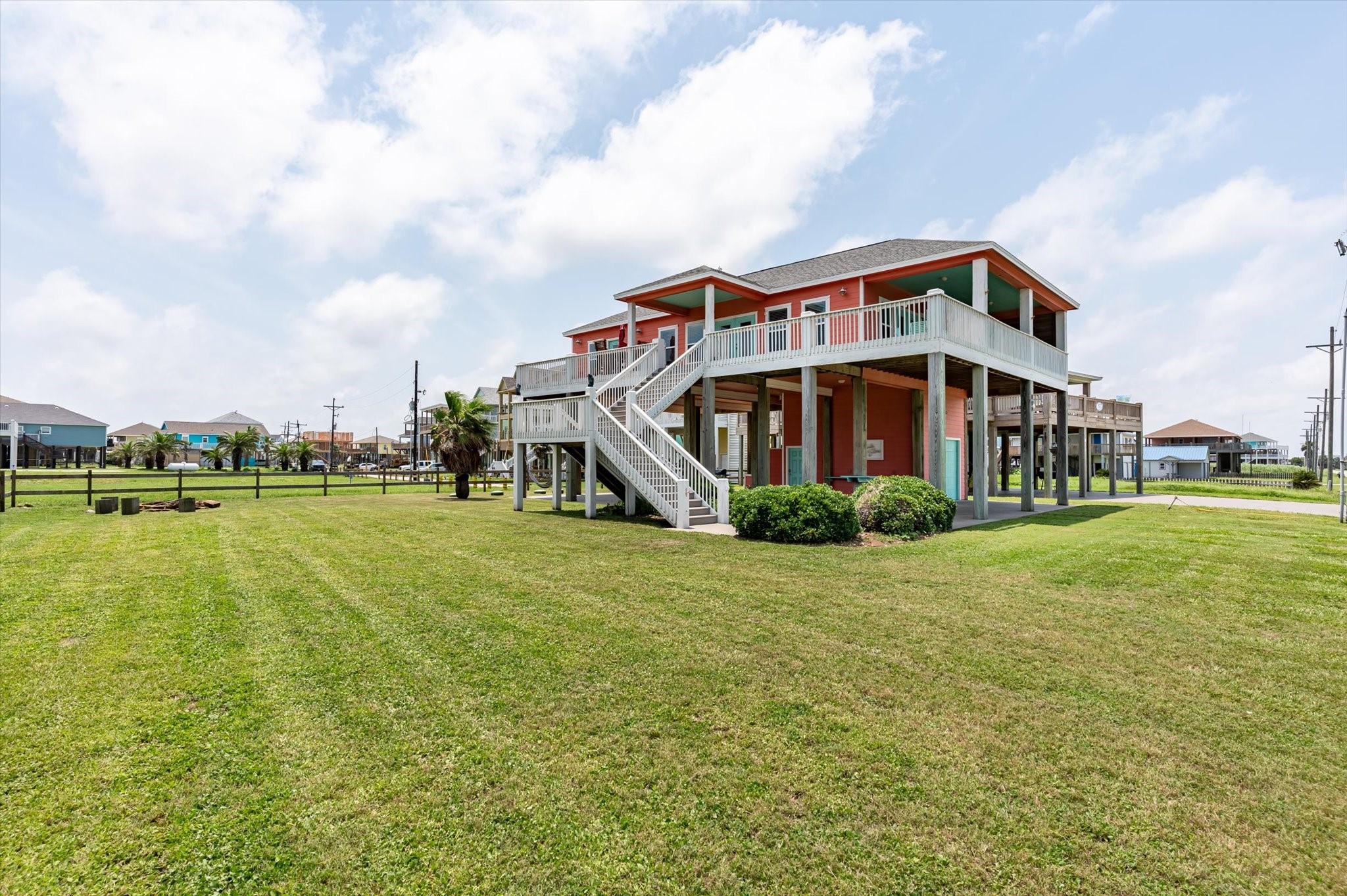 809 Westview , Crystal Beach, TX, 77650 | 10593298 | Realty Texas LLC