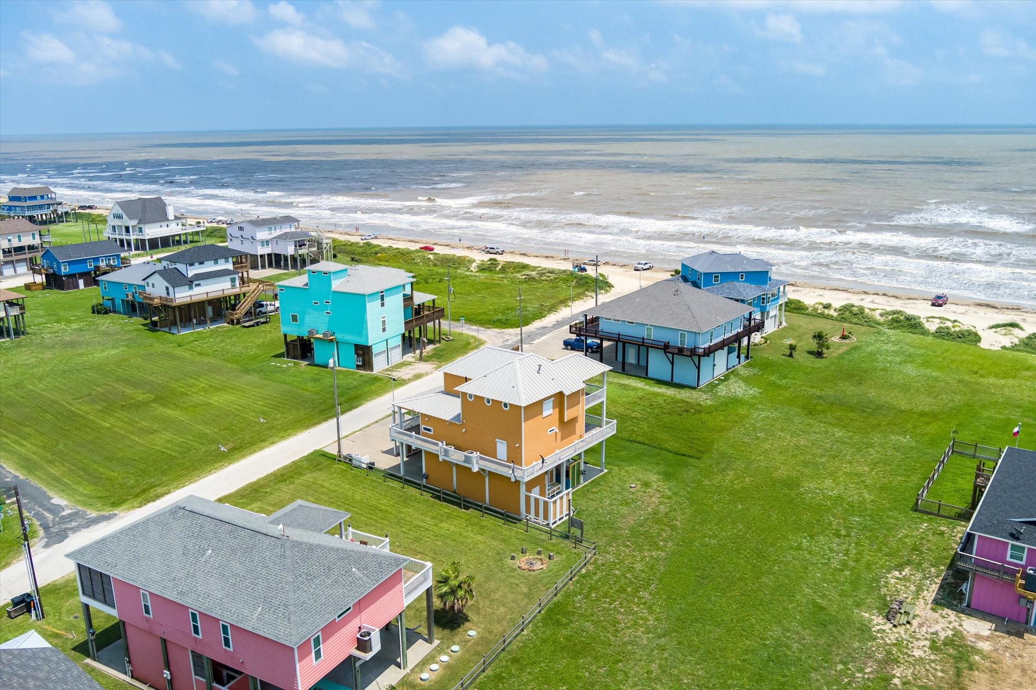 809 Westview , Crystal Beach, TX, 77650 | 10593298 | Realty Texas LLC