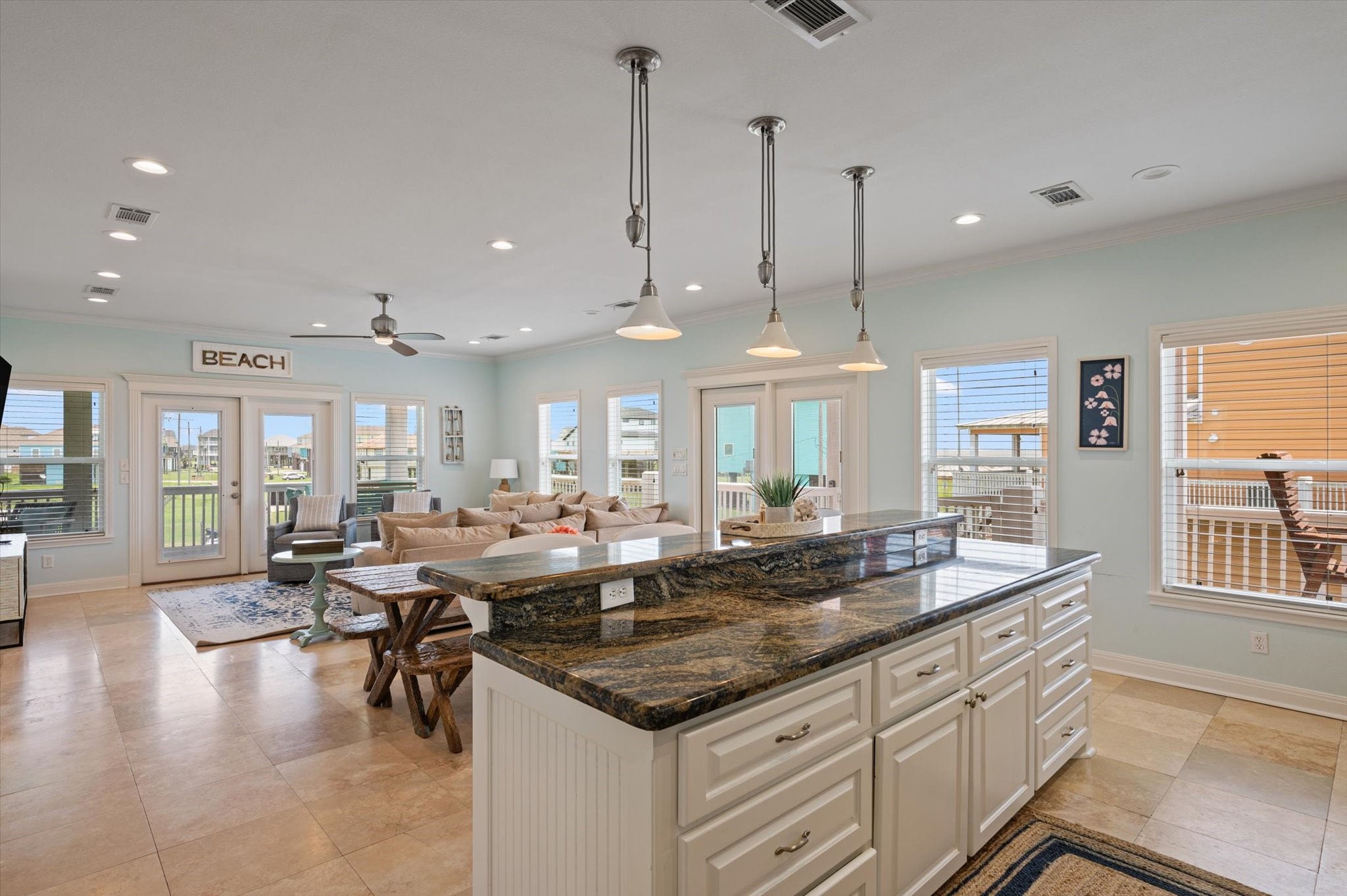 809 Westview , Crystal Beach, TX, 77650 | 10593298 | Realty Texas LLC