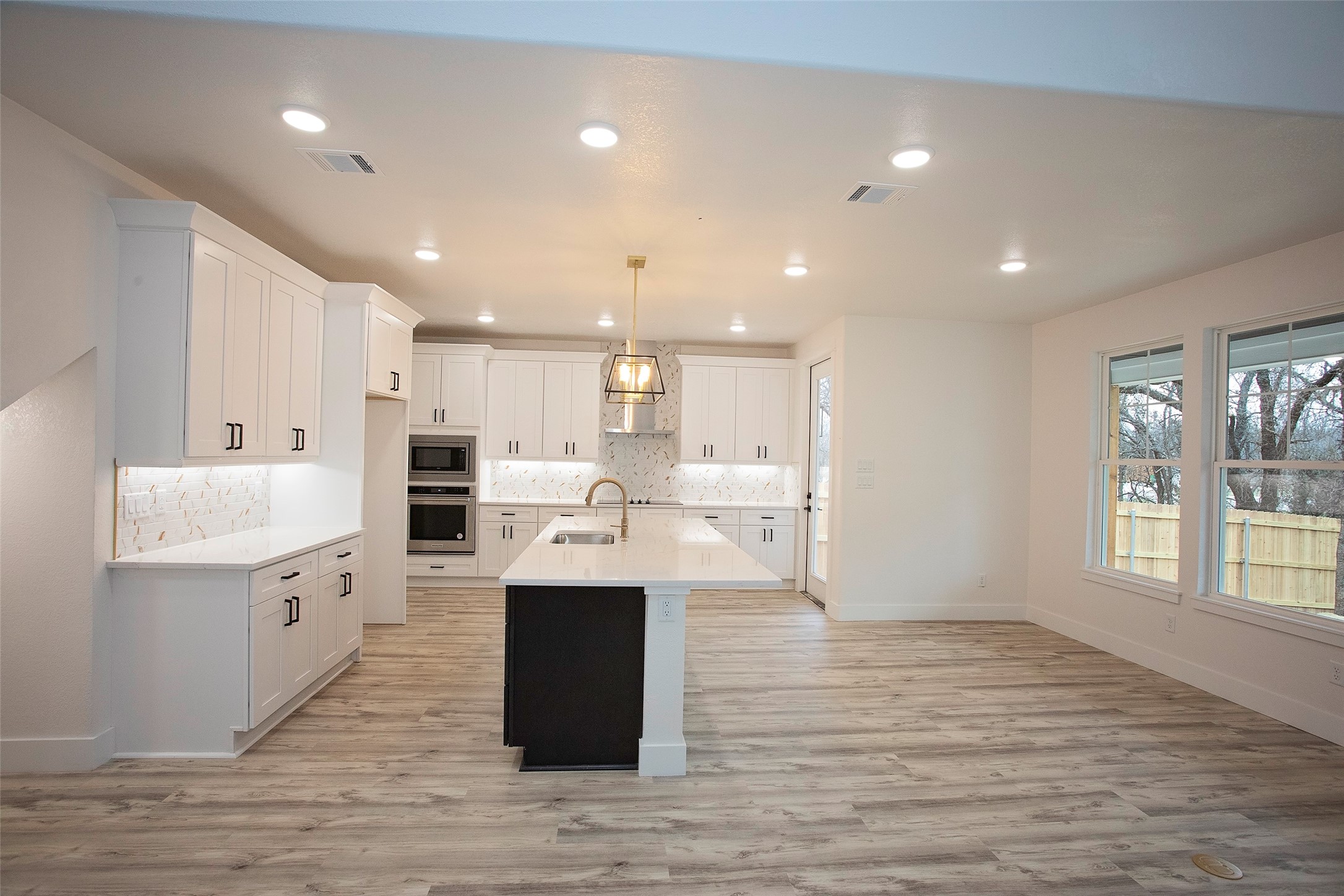 1503 Cross Oaks Court , Graham, TX, 76450 | 20862271 | Realty Texas LLC