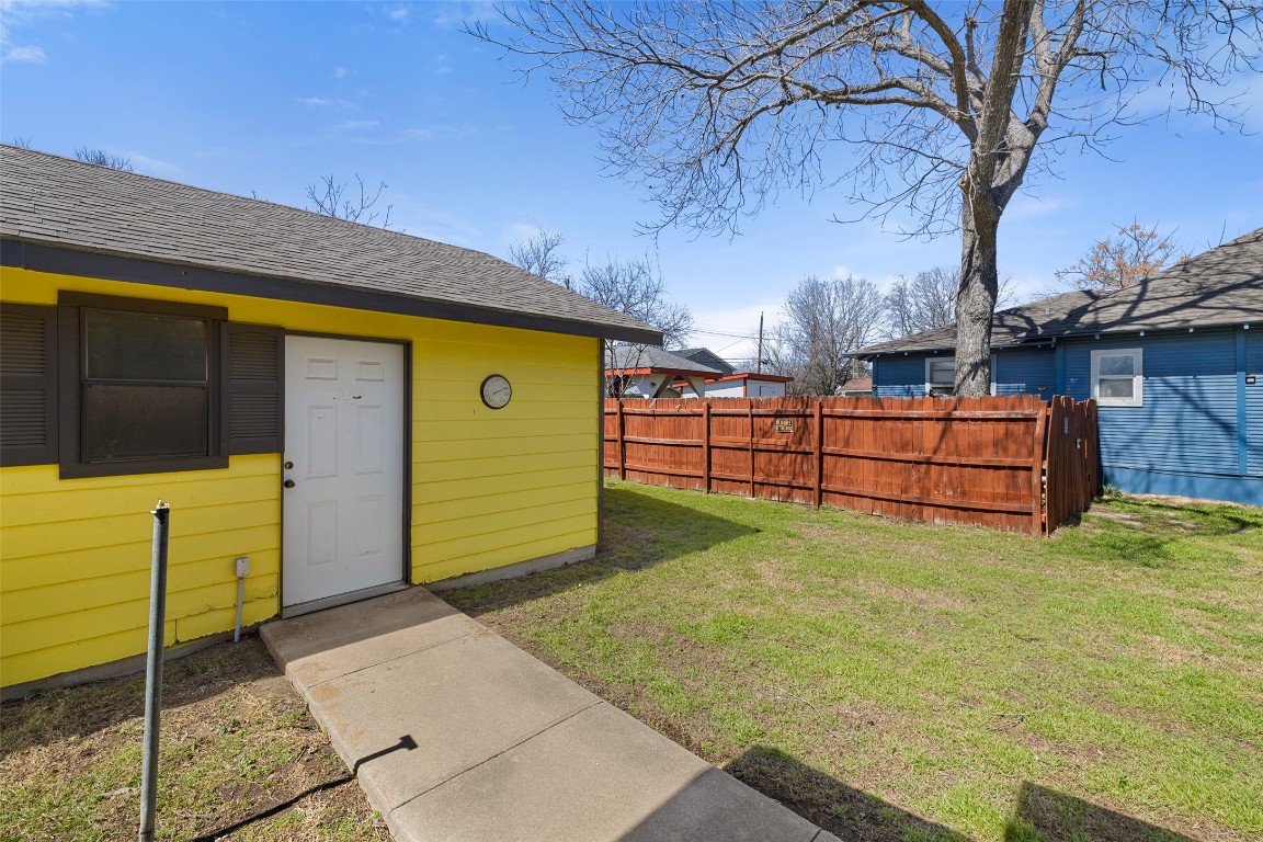 303 Vernon Street , Taylor, TX, 76574 | 3575853 | Realty Texas LLC