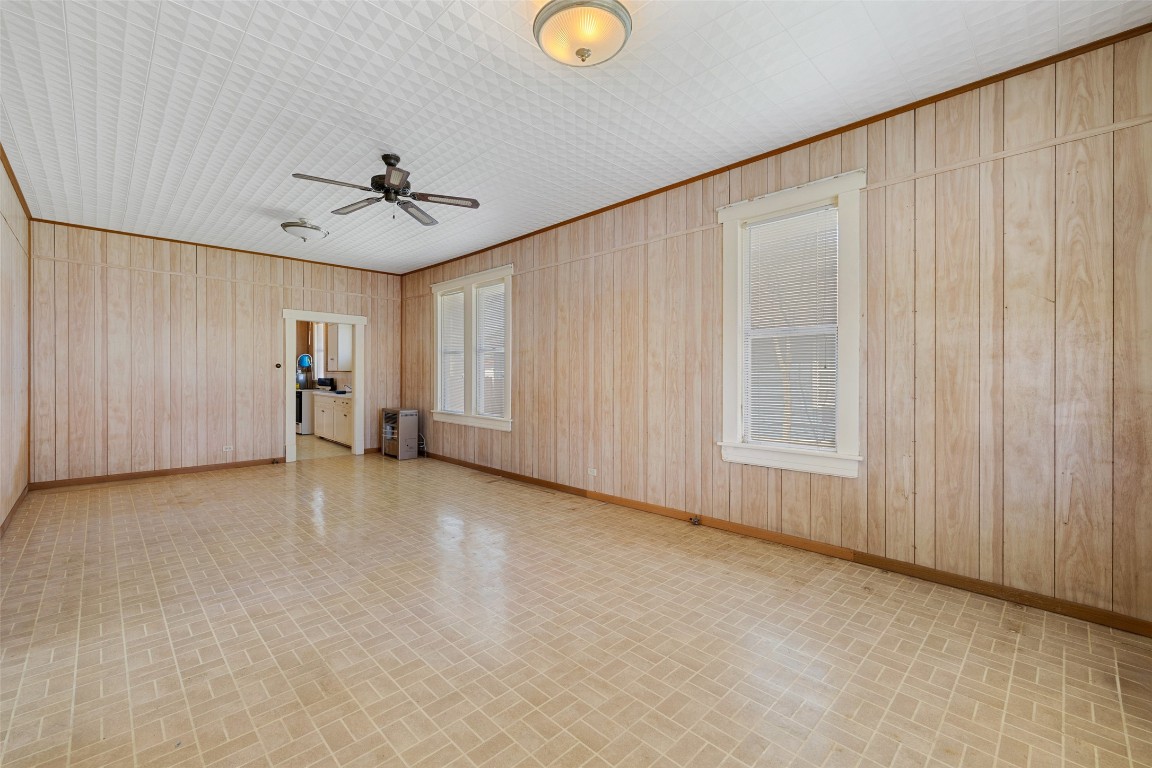303 Vernon Street , Taylor, TX, 76574 | 3575853 | Realty Texas LLC