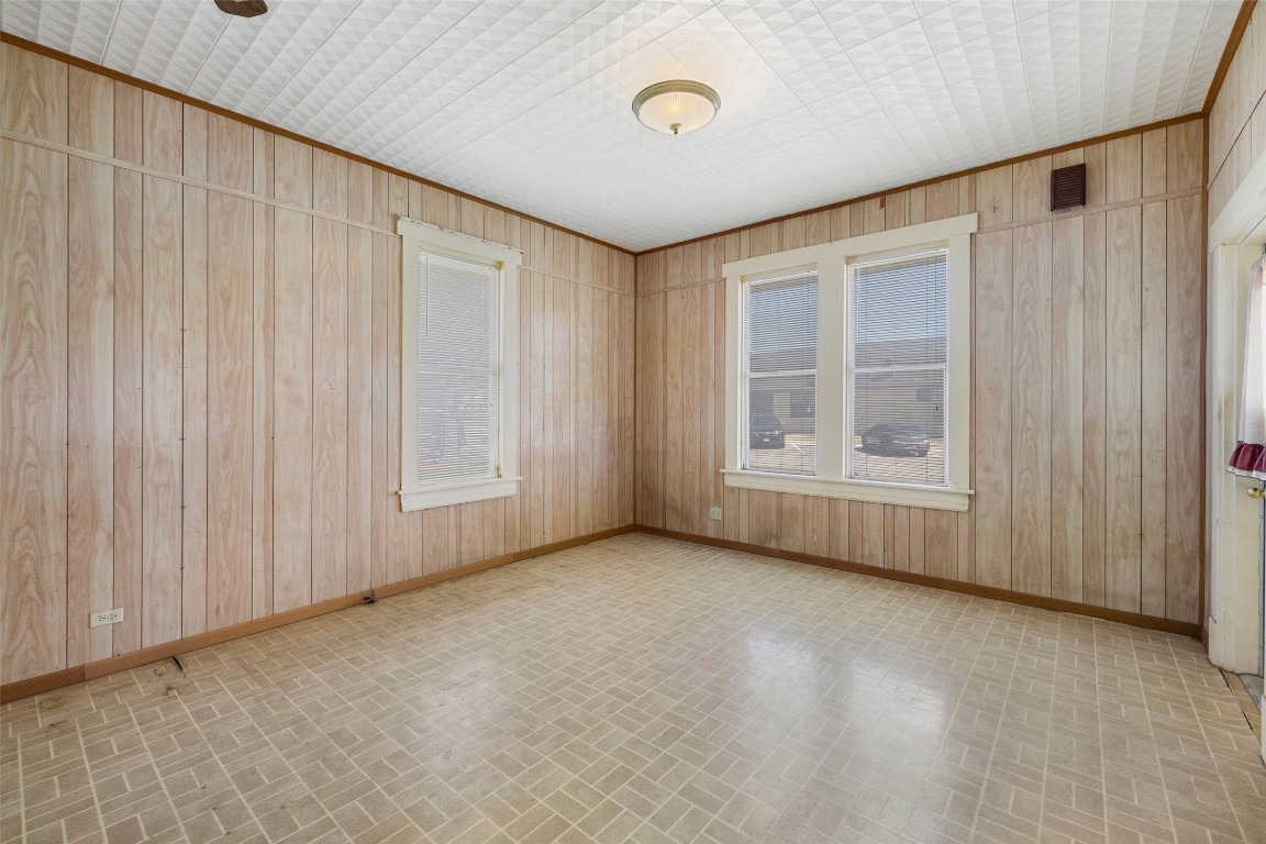 303 Vernon Street , Taylor, TX, 76574 | 3575853 | Realty Texas LLC