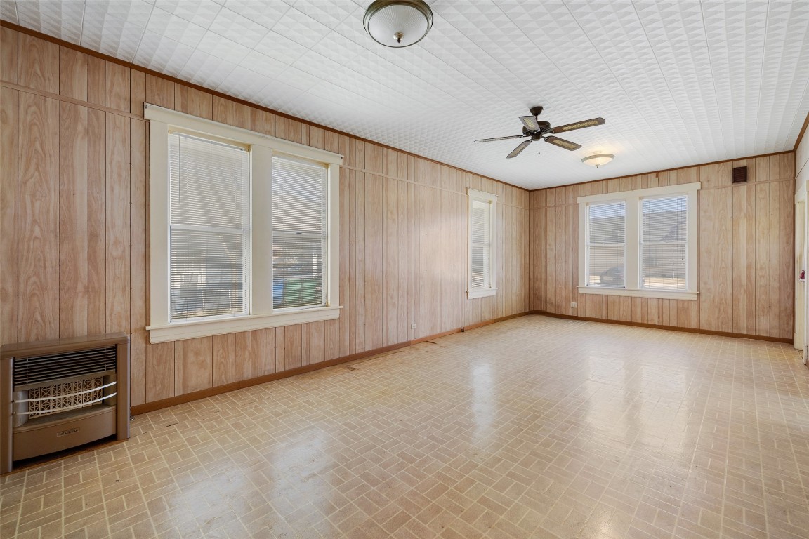 303 Vernon Street , Taylor, TX, 76574 | 3575853 | Realty Texas LLC