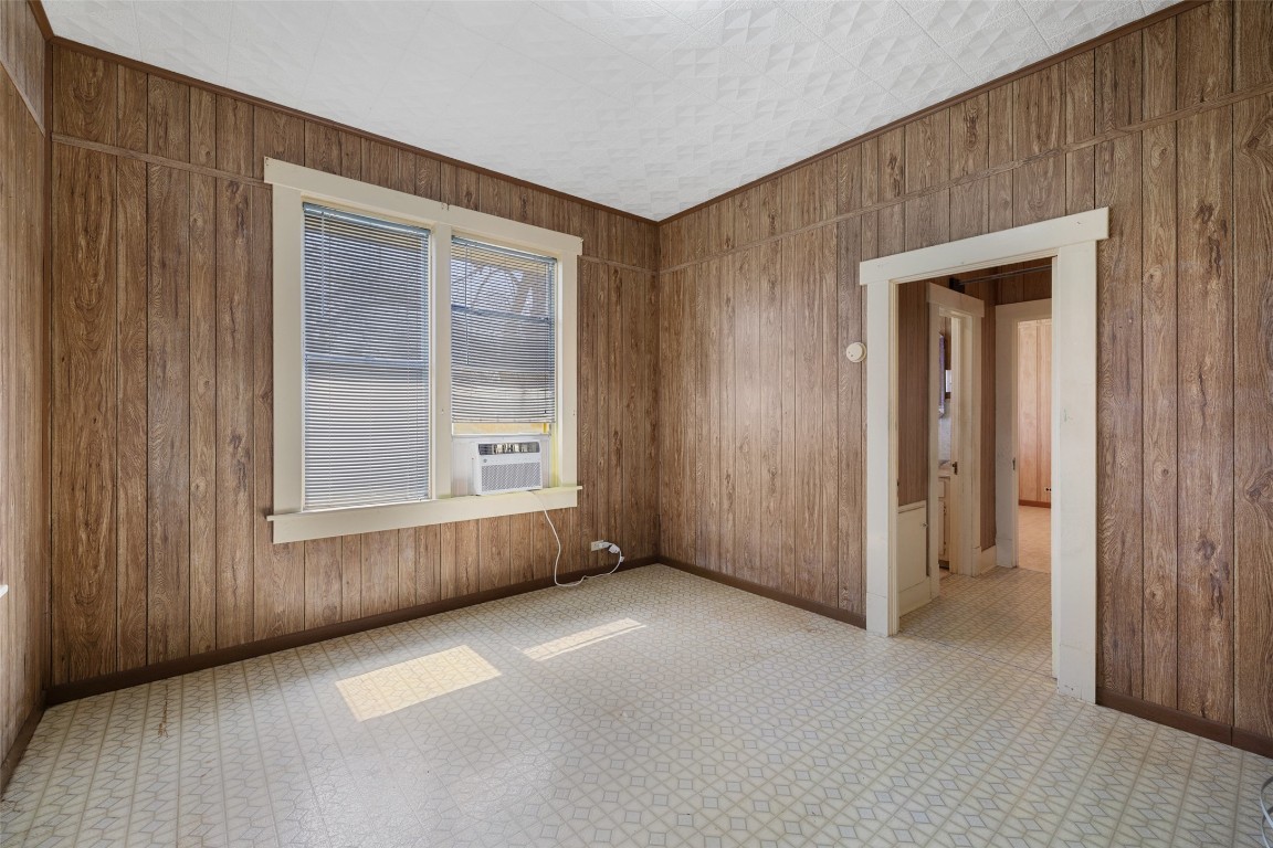 303 Vernon Street , Taylor, TX, 76574 | 3575853 | Realty Texas LLC