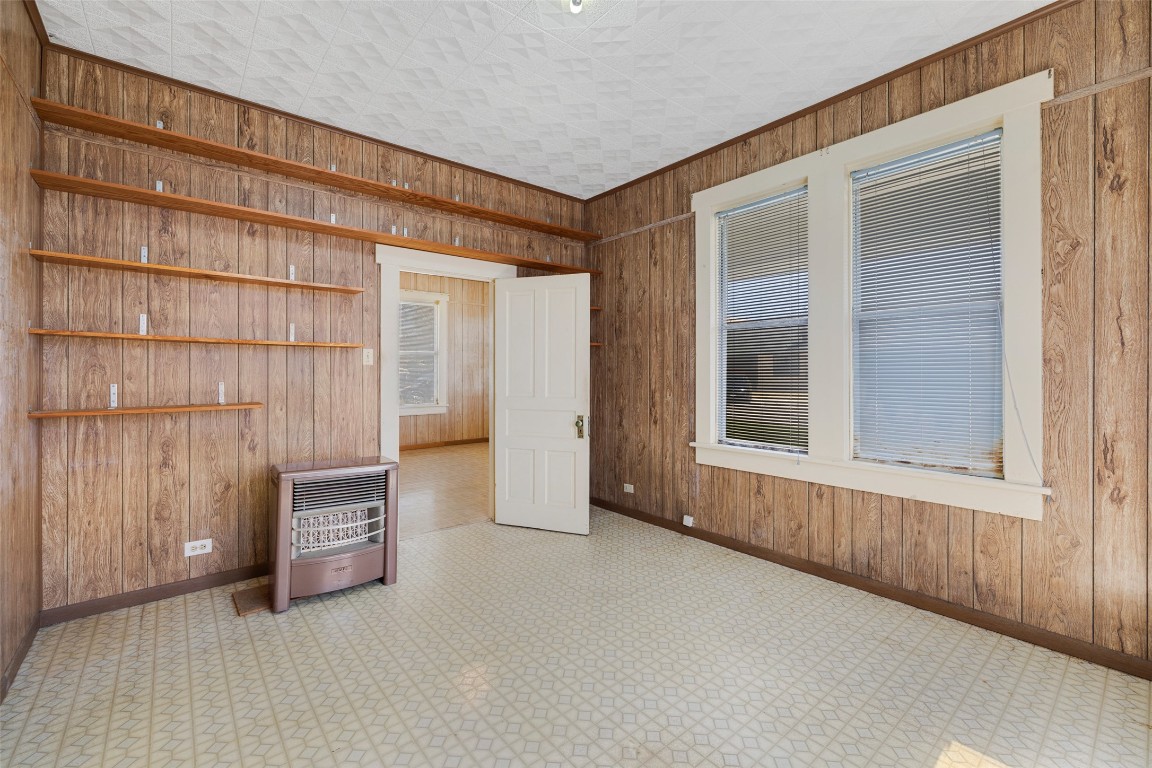 303 Vernon Street , Taylor, TX, 76574 | 3575853 | Realty Texas LLC