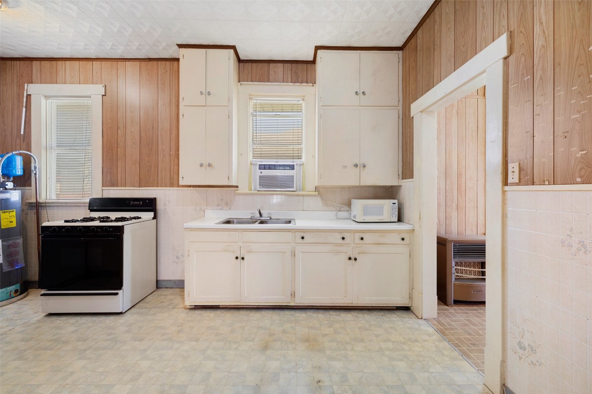 303 Vernon Street , Taylor, TX, 76574 | 3575853 | Realty Texas LLC
