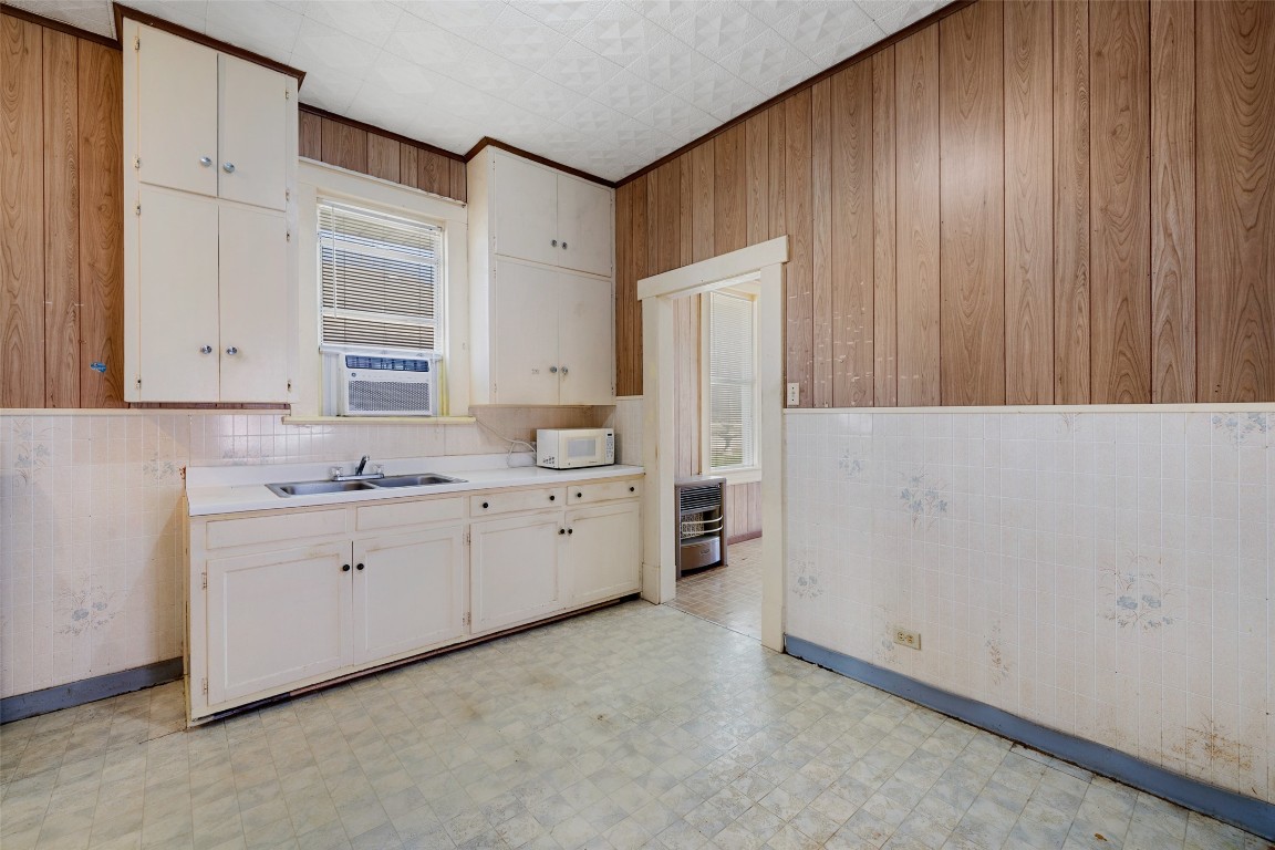 303 Vernon Street , Taylor, TX, 76574 | 3575853 | Realty Texas LLC