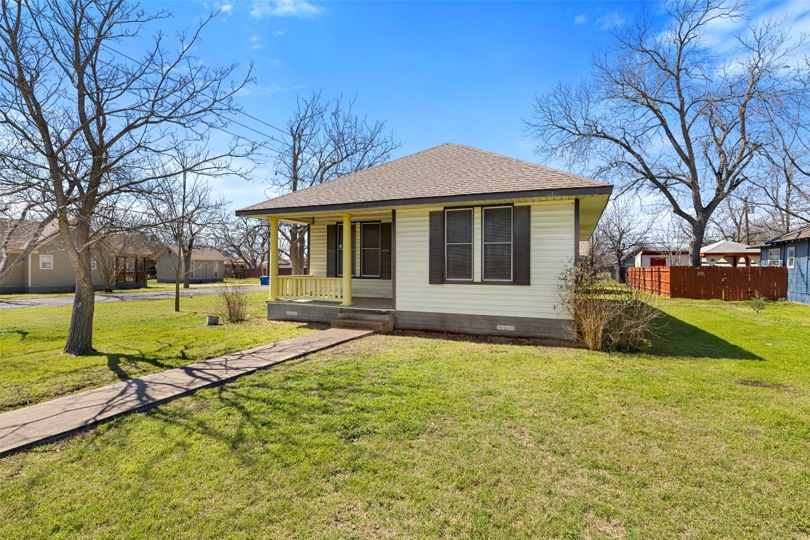 303 Vernon Street , Taylor, TX, 76574 | 3575853 | Realty Texas LLC