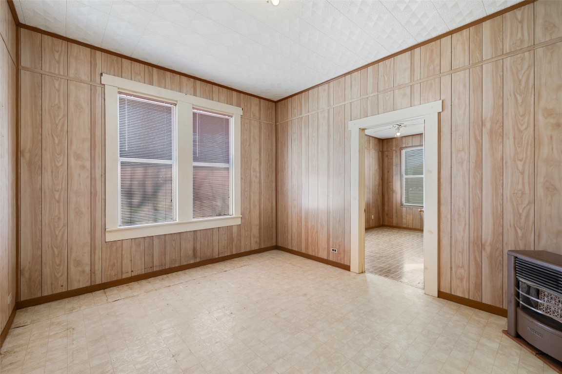 303 Vernon Street , Taylor, TX, 76574 | 3575853 | Realty Texas LLC