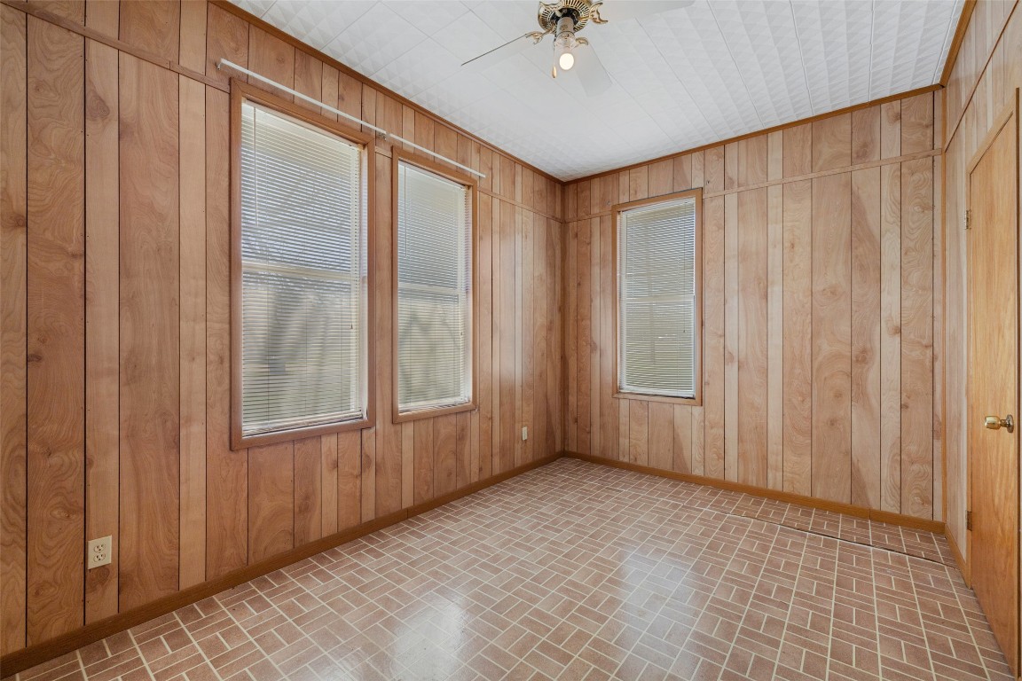 303 Vernon Street , Taylor, TX, 76574 | 3575853 | Realty Texas LLC