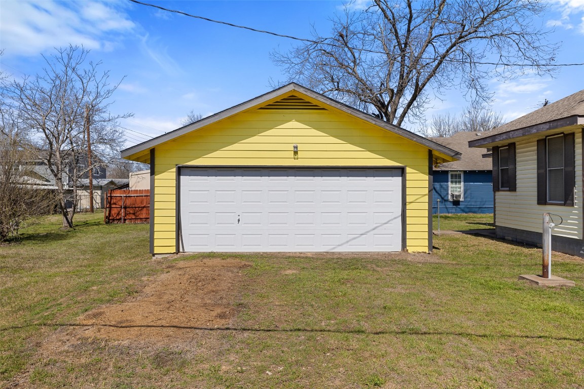 303 Vernon Street , Taylor, TX, 76574 | 3575853 | Realty Texas LLC
