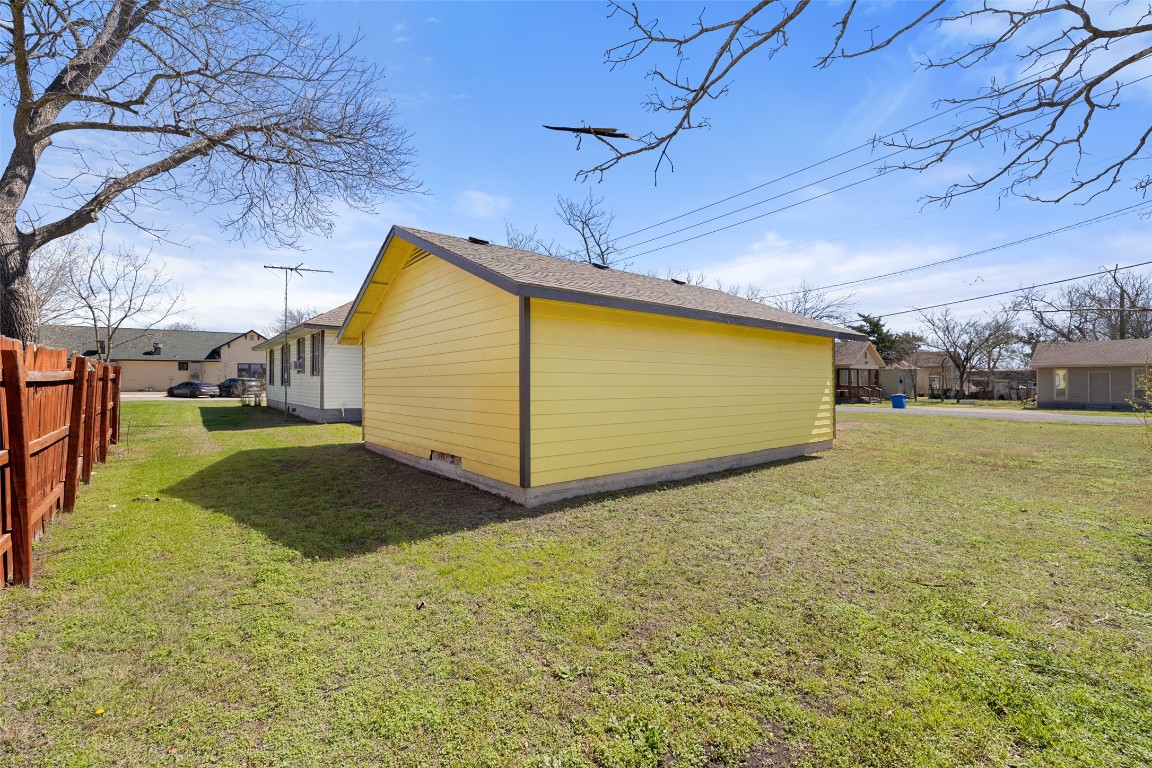 303 Vernon Street , Taylor, TX, 76574 | 3575853 | Realty Texas LLC