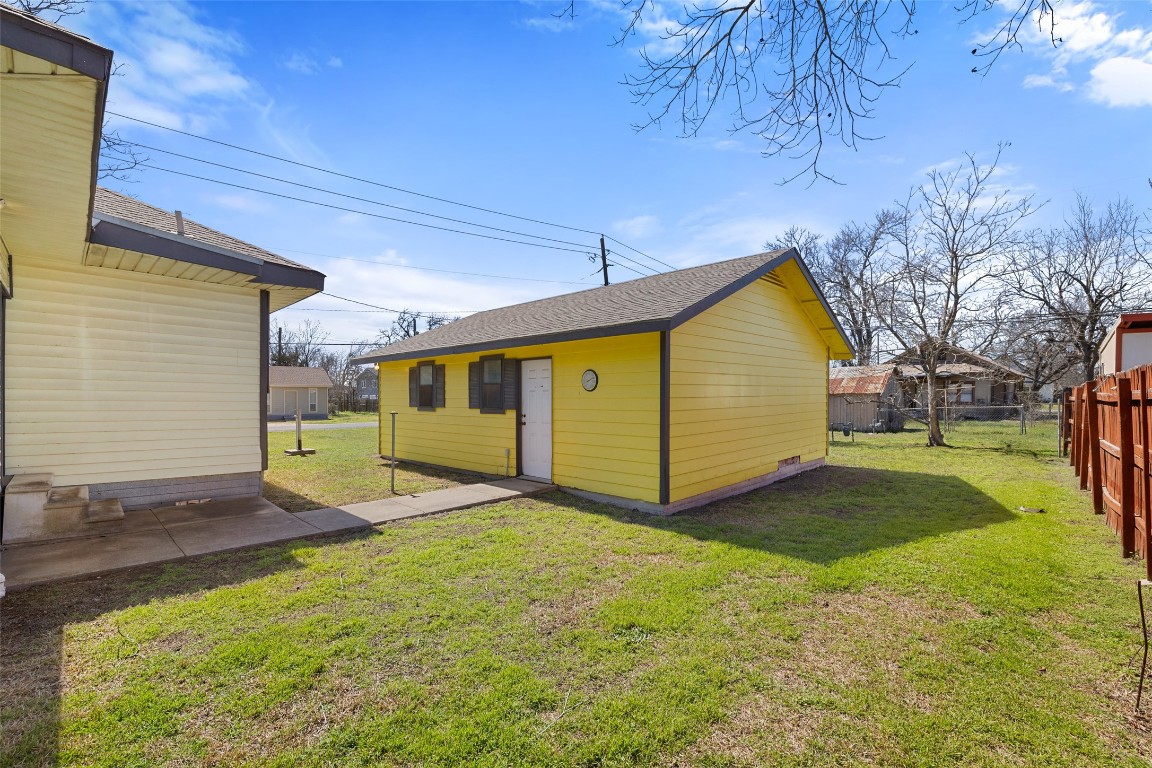 303 Vernon Street , Taylor, TX, 76574 | 3575853 | Realty Texas LLC