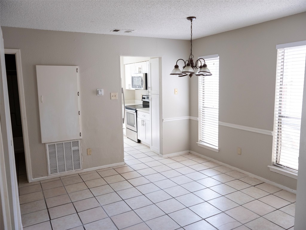 1903 W Loop B , Austin, TX, 78758 | 3523152 | Realty Texas LLC