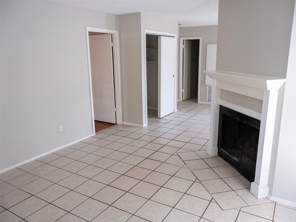 1903 W Loop B , Austin, TX, 78758 | 3523152 | Realty Texas LLC