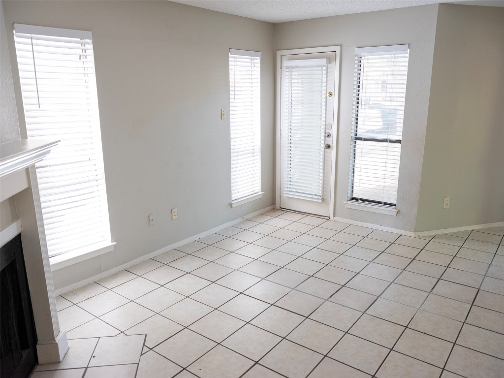 1903 W Loop B , Austin, TX, 78758 | 3523152 | Realty Texas LLC