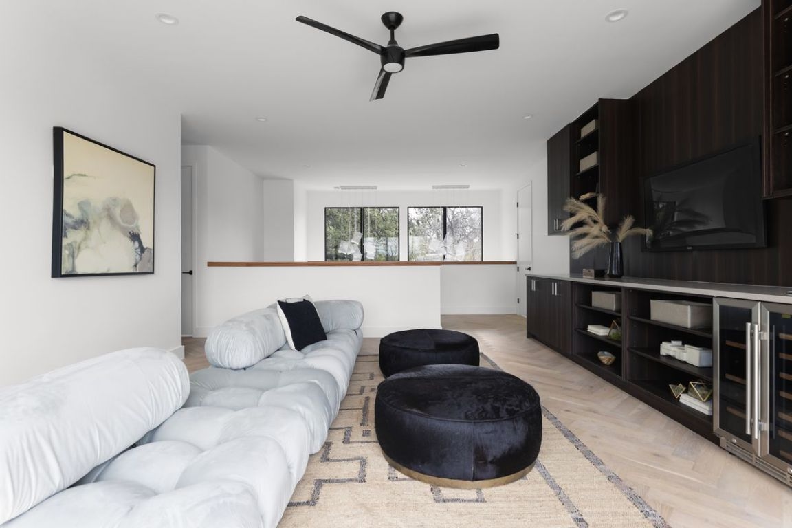 1704 Newton Street , Austin, TX, 78704 | 2550478 | Realty Texas LLC