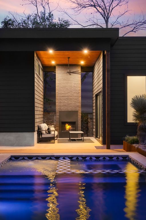 1704 Newton Street , Austin, TX, 78704 | 2550478 | Realty Texas LLC