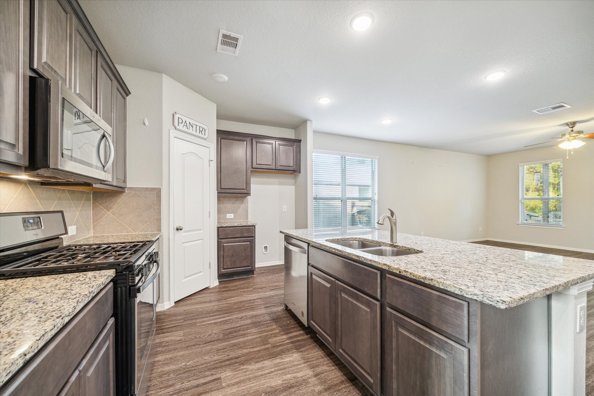2013 Brookmont Drive , Conroe, TX, 77301 | 14631757 | Realty Texas LLC