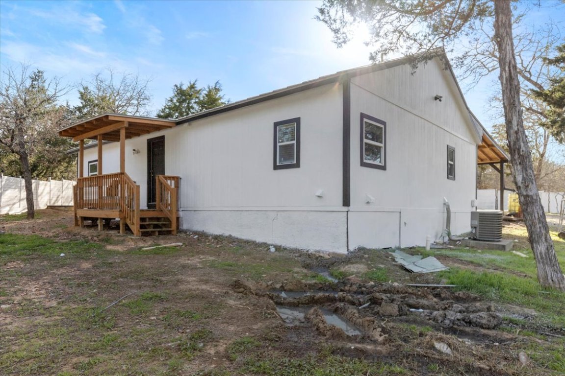 240 Riddle Road , Cedar Creek, TX, 78612 | 3468908 | Realty Texas LLC
