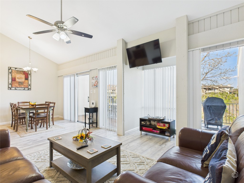 121 Comanche Point , Point Venture, TX, 78645 | 4530458 | Realty Texas LLC