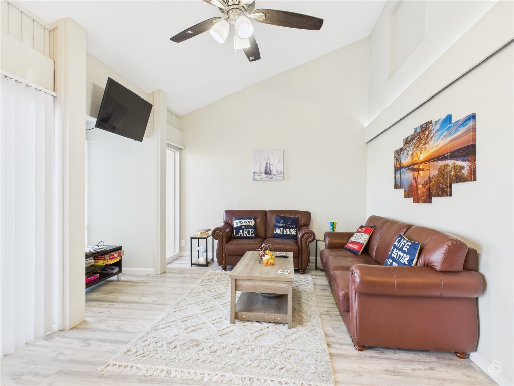 121 Comanche Point , Point Venture, TX, 78645 | 4530458 | Realty Texas LLC