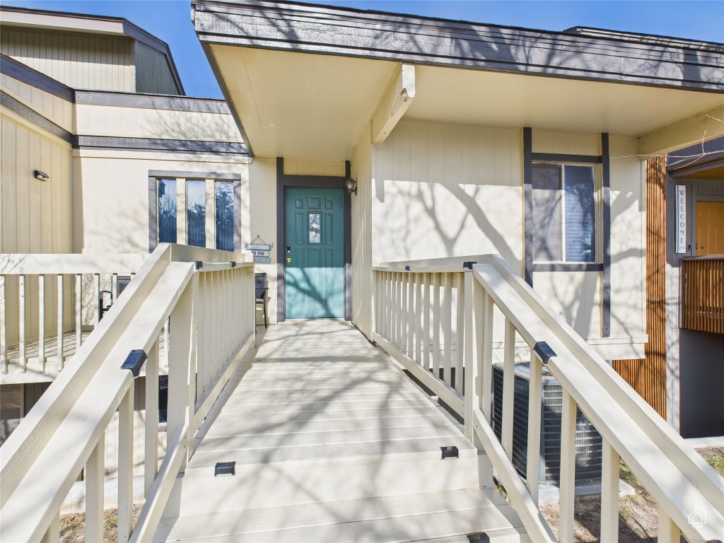 121 Comanche Point , Point Venture, TX, 78645 | 4530458 | Realty Texas LLC