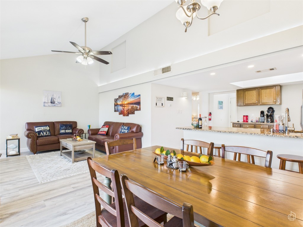 121 Comanche Point , Point Venture, TX, 78645 | 4530458 | Realty Texas LLC
