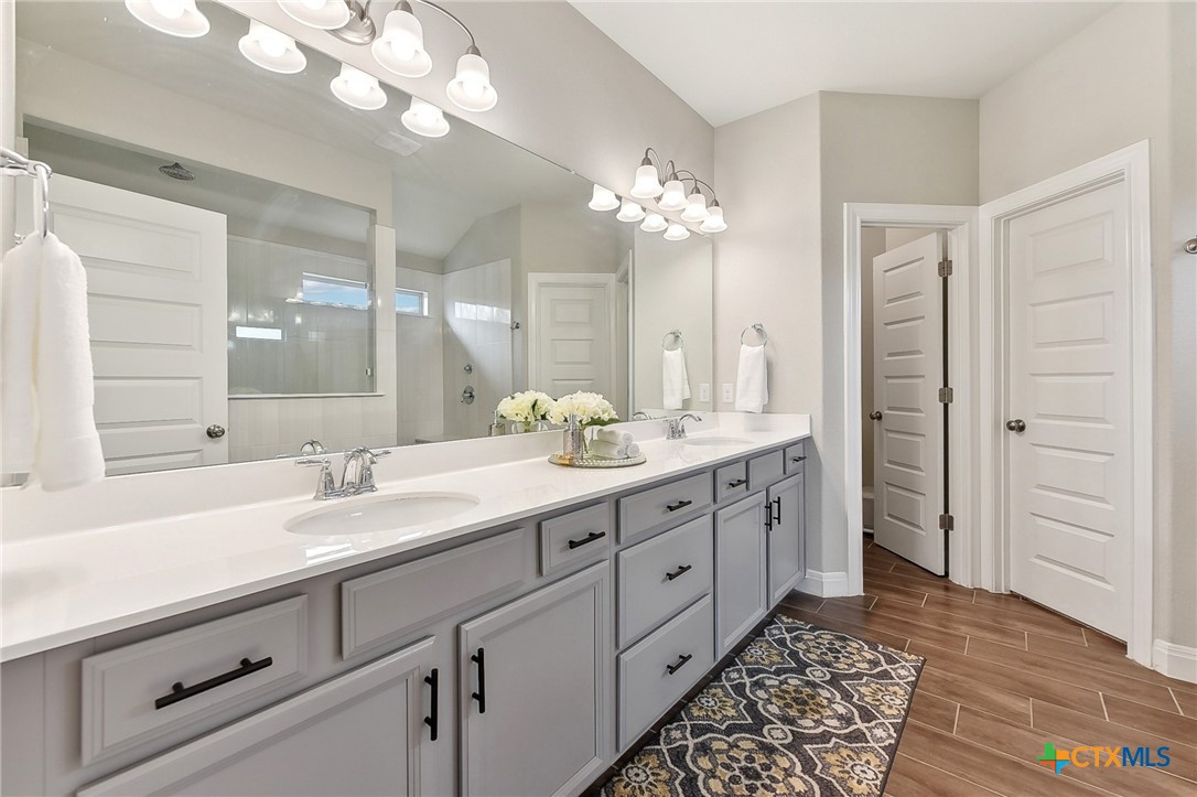 9906 Quercia Drive , Austin, TX, 78717 | 569560 | Realty Texas LLC
