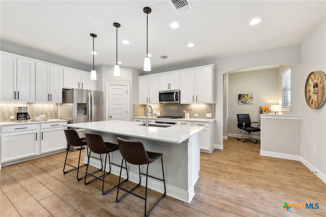 9906 Quercia Drive , Austin, TX, 78717 | 569560 | Realty Texas LLC