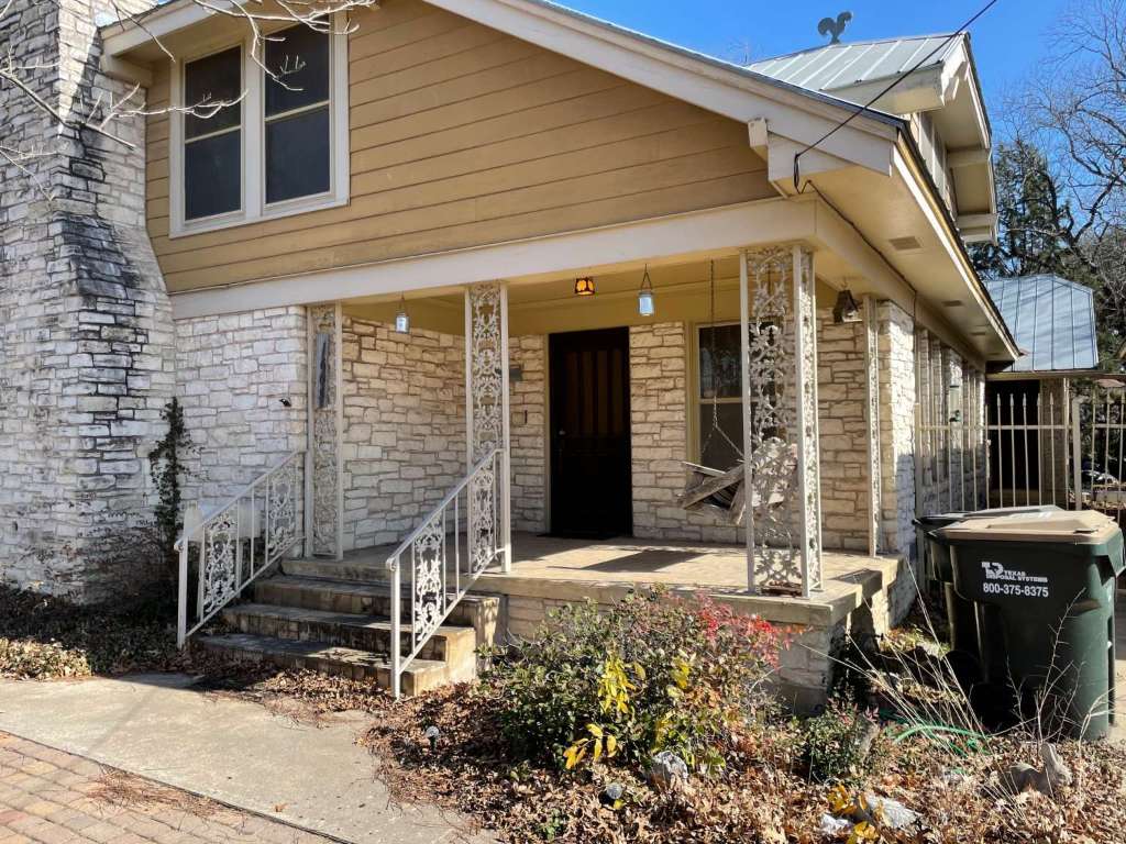 1605 S Austin Avenue , Georgetown, TX, 78626 | 2631314 | Realty Texas LLC