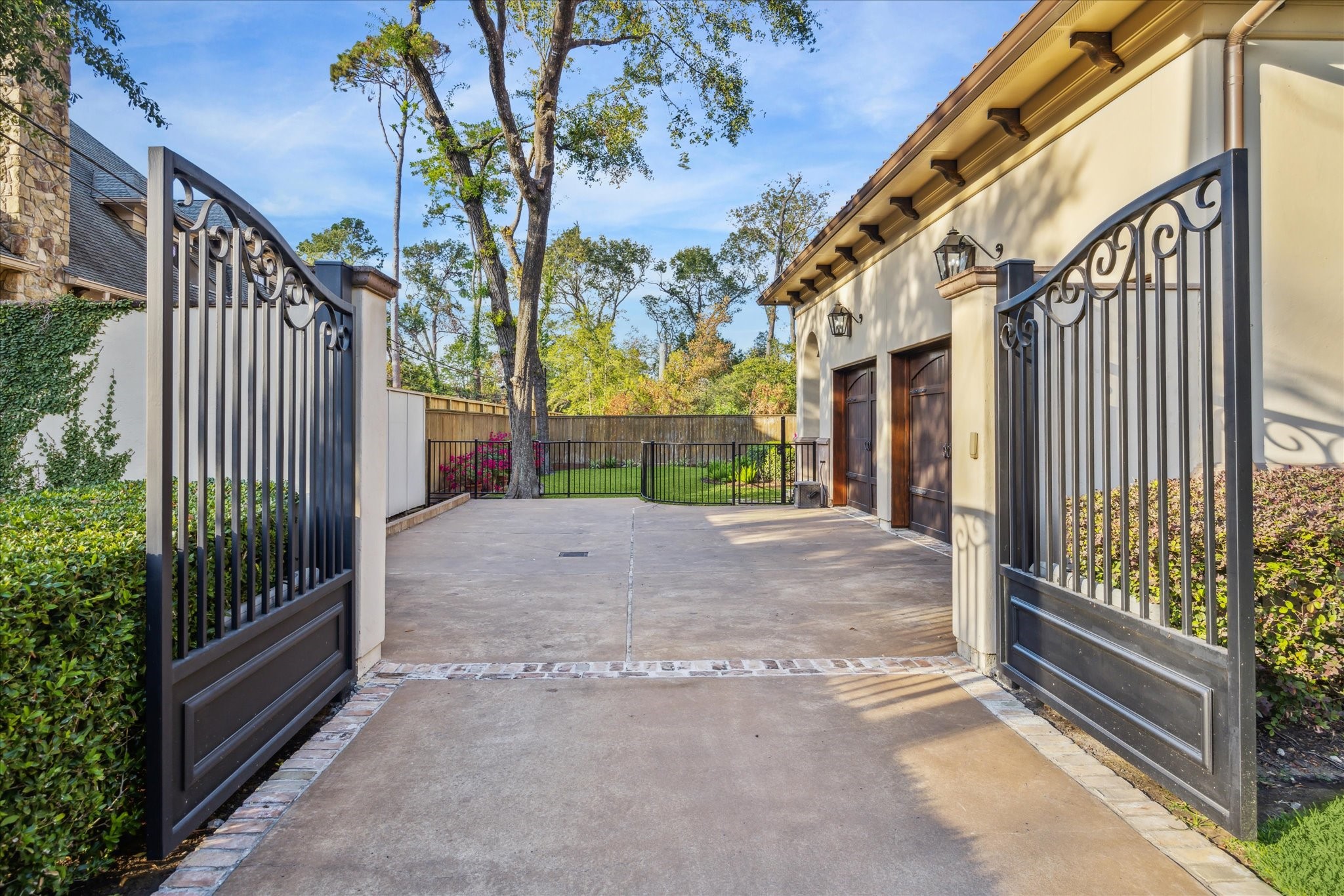 1303 Pine Chase Drive , Houston, TX, 77055 | 75464125 | Realty Texas LLC