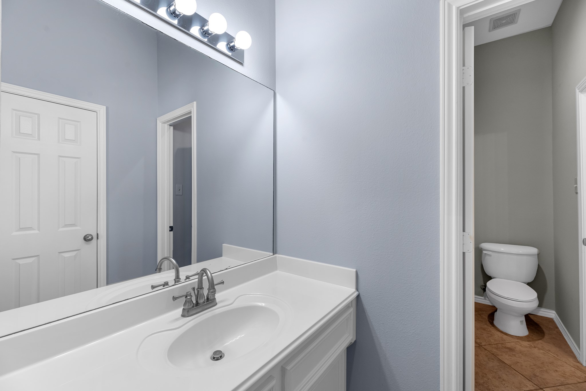 13703 Evening Wind Drive , Pearland, TX, 77584 | 41520606 | Realty Texas LLC