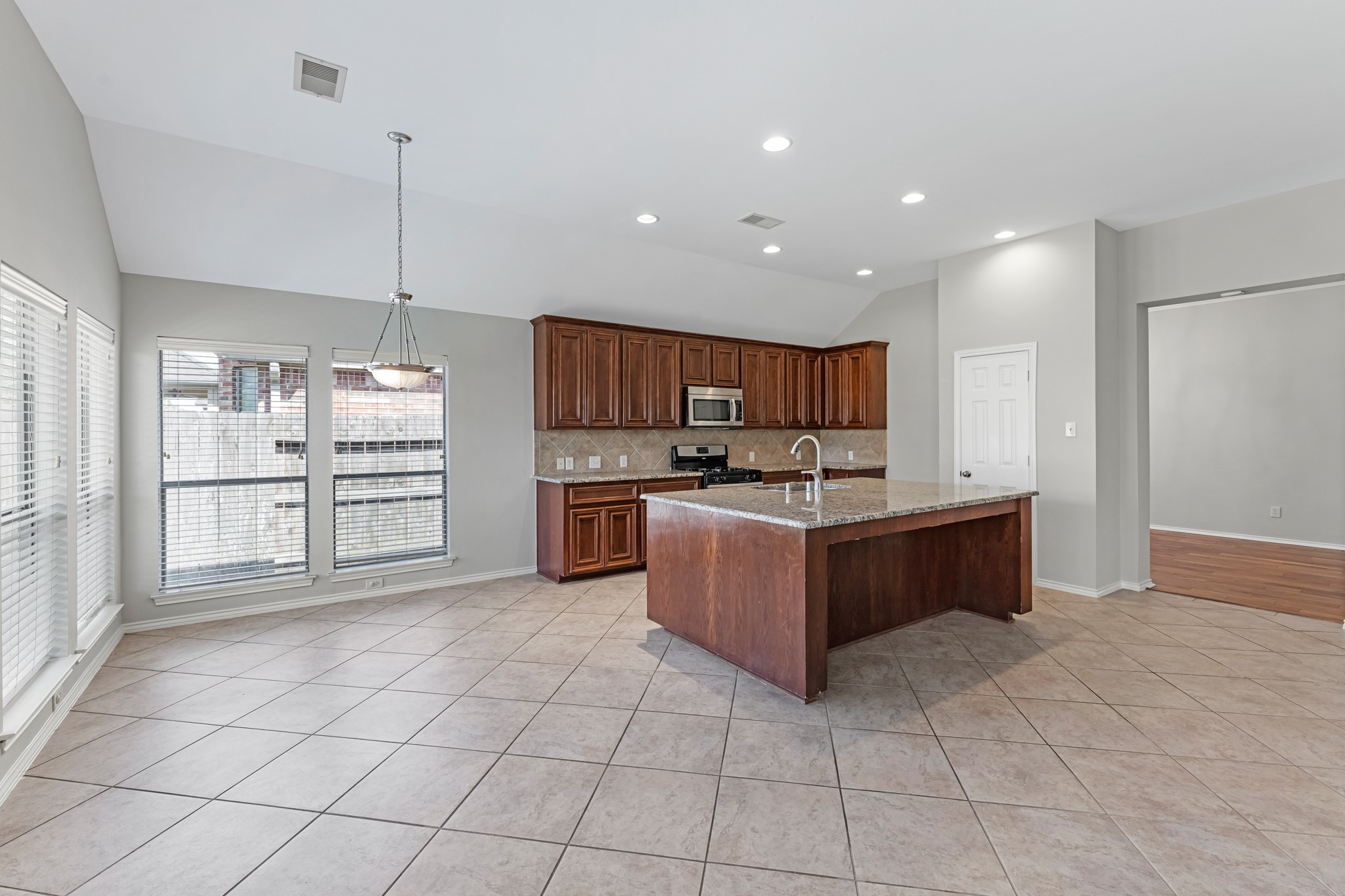 13703 Evening Wind Drive , Pearland, TX, 77584 | 41520606 | Realty Texas LLC