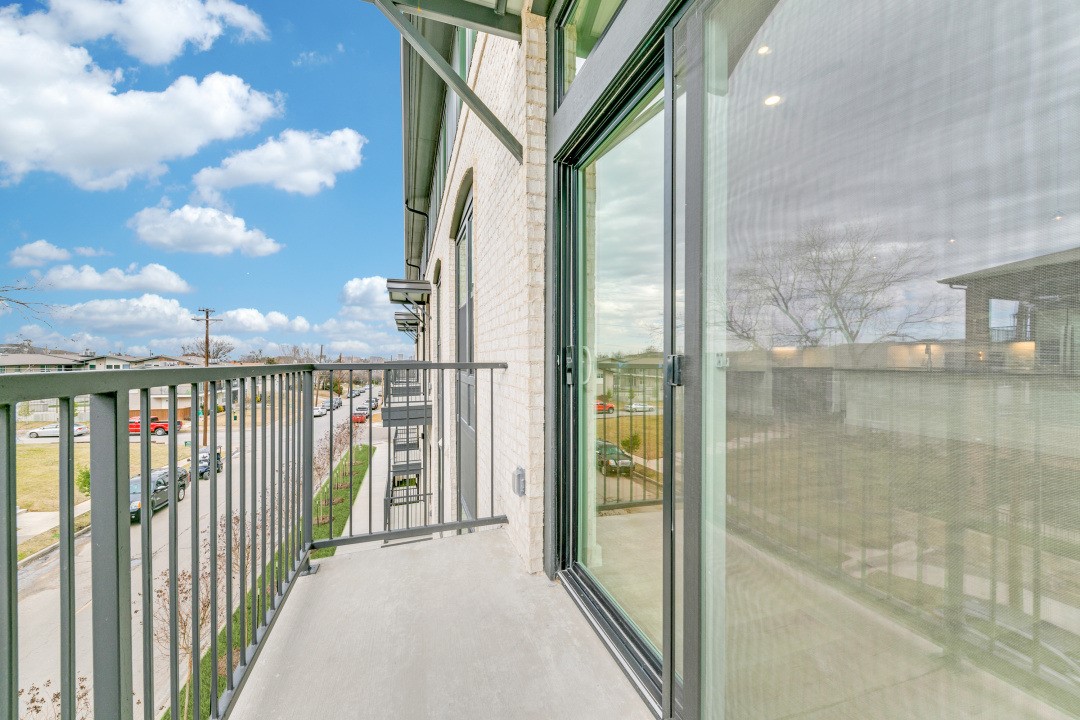 512 N Ewing Avenue 304 , Dallas, TX, 75203 | 20866798 | Realty Texas LLC