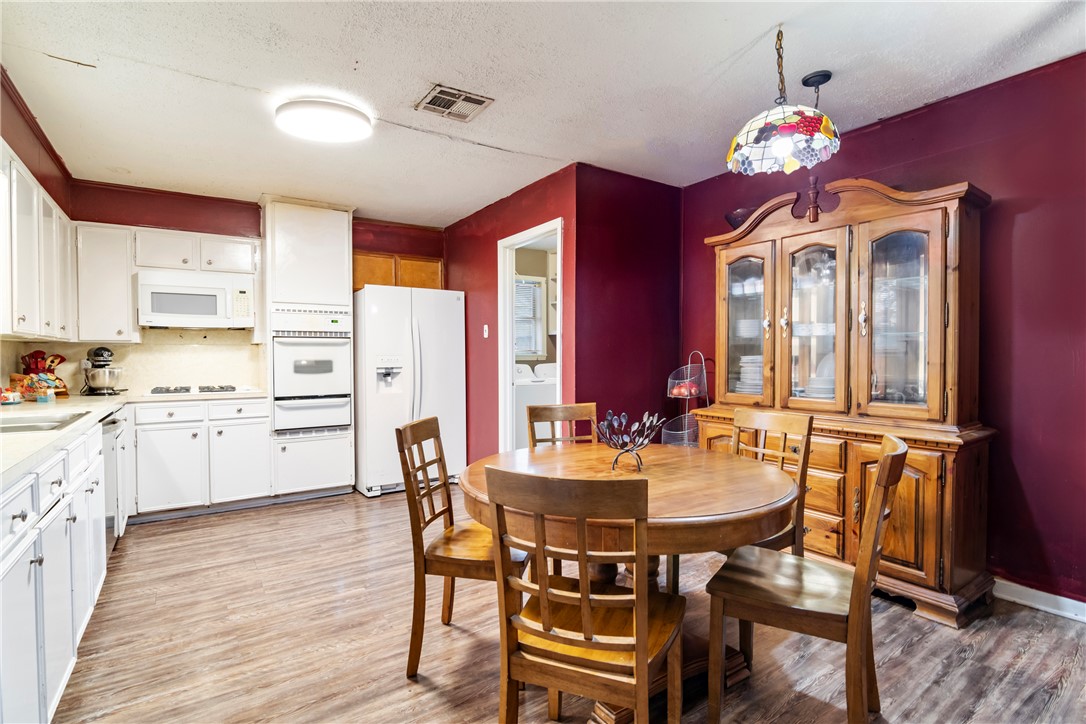 2512 Allen Forest , Bryan, TX, 77803 | 25003023 | Realty Texas LLC