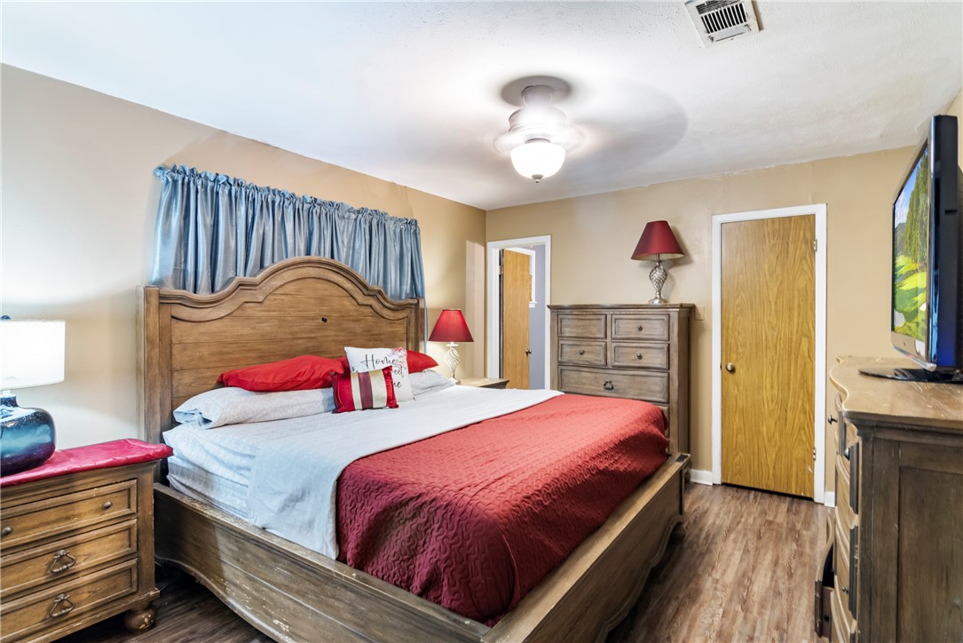 2512 Allen Forest , Bryan, TX, 77803 | 25003023 | Realty Texas LLC