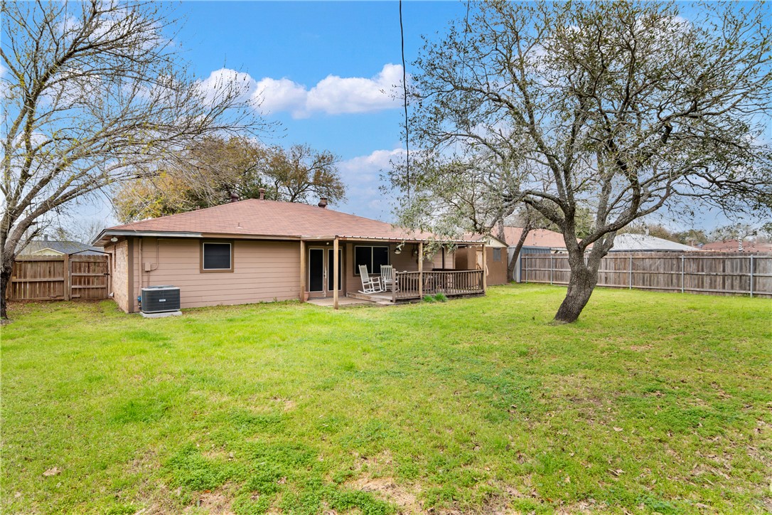 2512 Allen Forest , Bryan, TX, 77803 | 25003023 | Realty Texas LLC