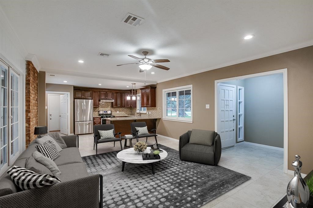 107 Crestview Drive , Hitchcock, TX, 77563 | 36787505 | Realty Texas LLC