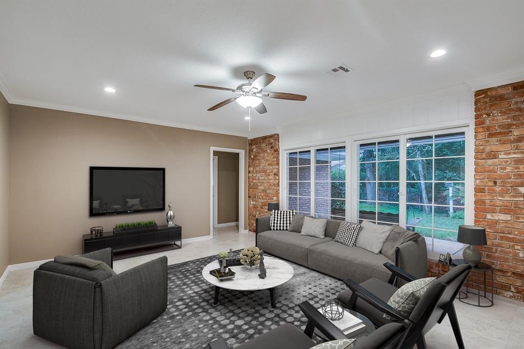107 Crestview Drive , Hitchcock, TX, 77563 | 36787505 | Realty Texas LLC