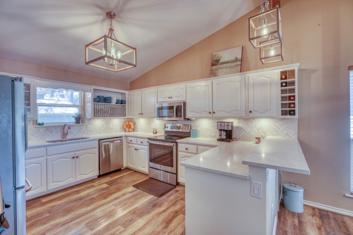 301 Lake Terrace , Sunrise Beach, TX, 78643 | 4769600 | Realty Texas LLC