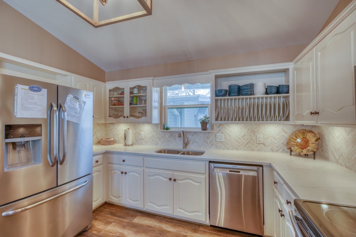 301 Lake Terrace , Sunrise Beach, TX, 78643 | 4769600 | Realty Texas LLC